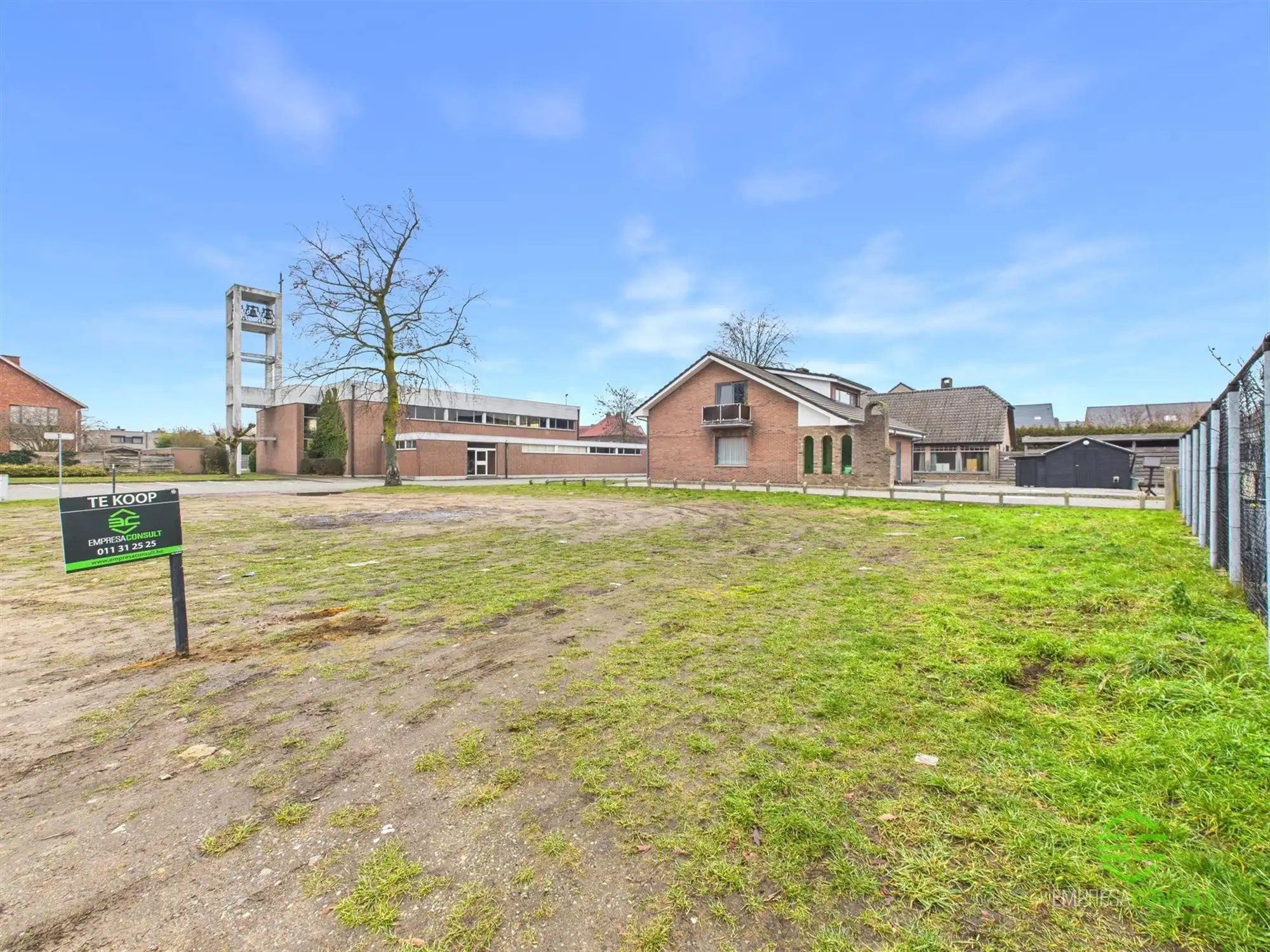 Centraal gelegen bouwgrond van 5a 6ca voor een OB! foto 3