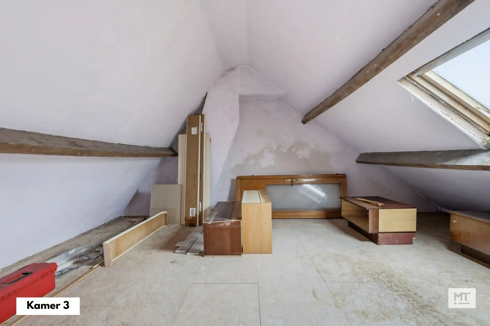 Verder af te werken woning met 3 slaapkamers, tuin, uitweg en dubbele garage in Oostnieuwkerke foto 17