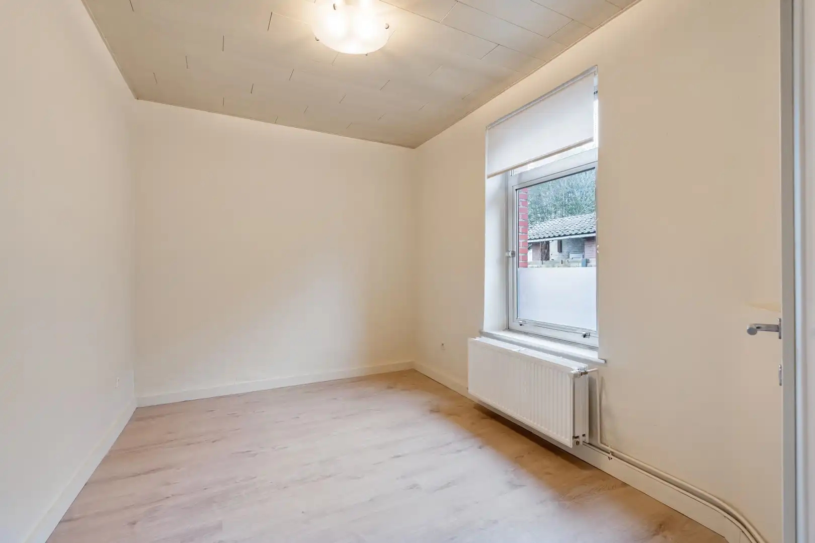 Verzorgd appartement met terras in de Zestienhuizenstraat te Houthalen foto 8