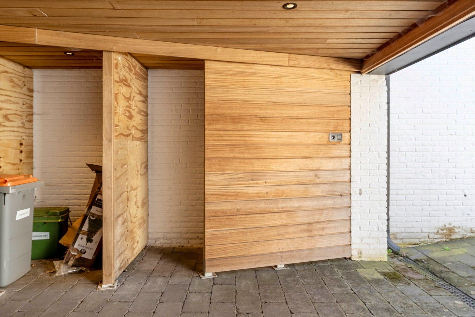 Knap afgewerkt 2-slaapkamer appartement met standplaats vlakbij het centrum foto 29