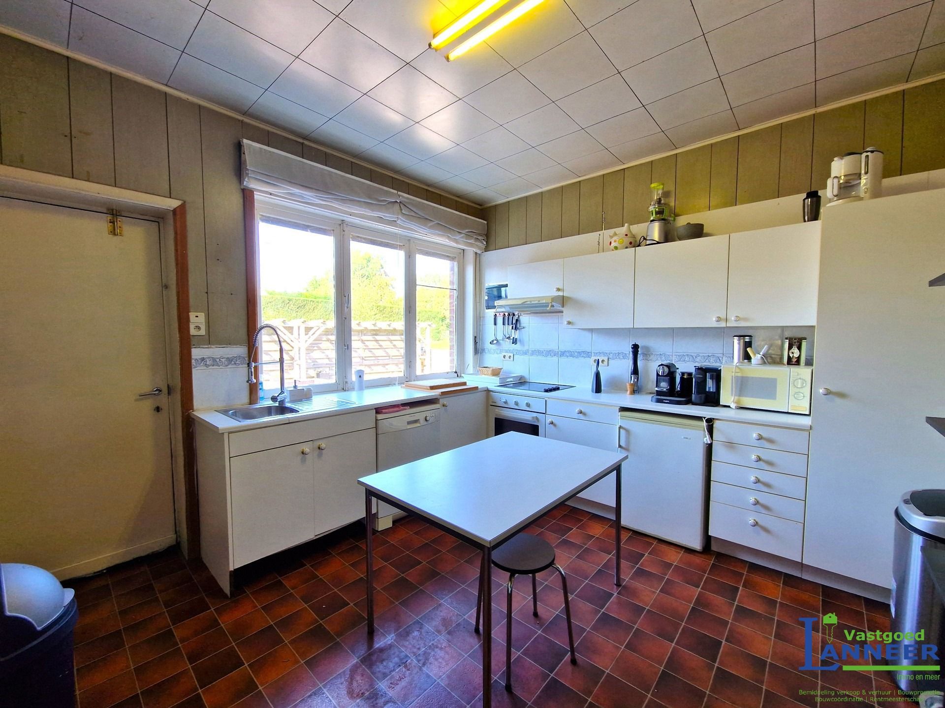 Ruime woning met 3 slaapkamers en garage nabij het centrum foto 8