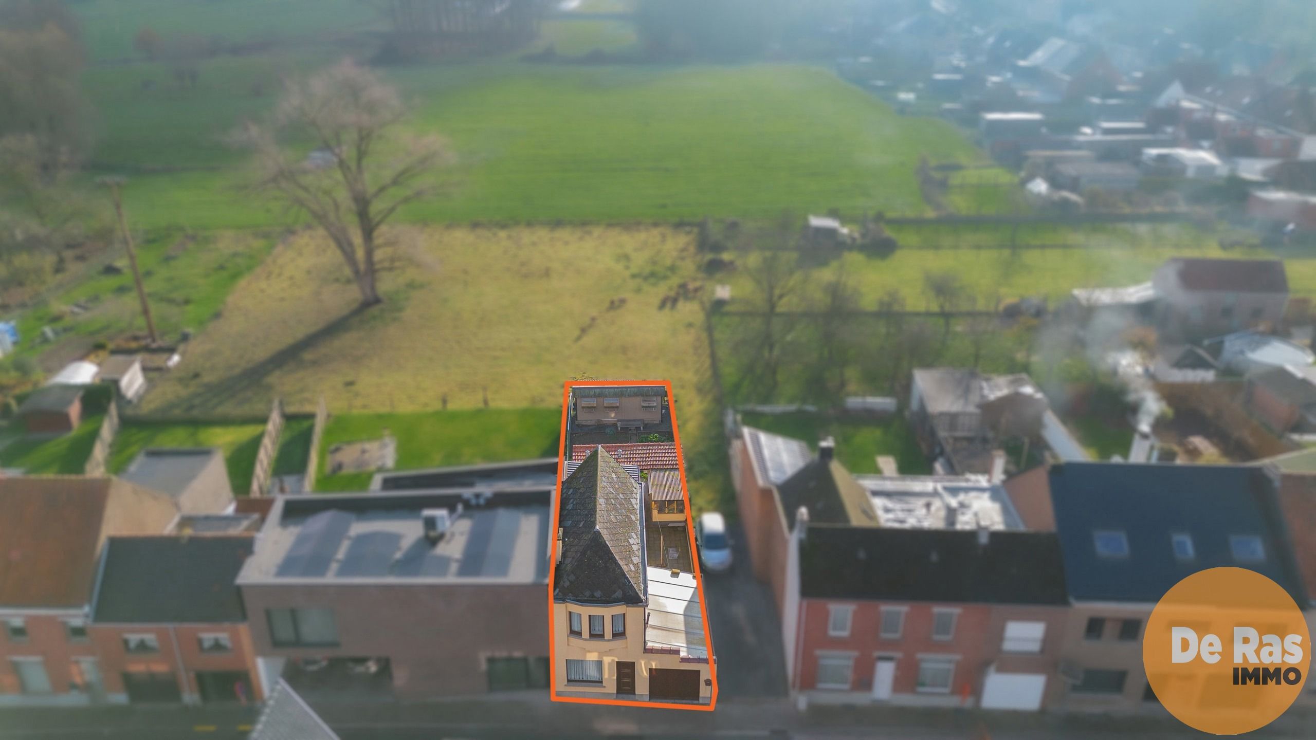 HERZELE– Starterswoning |Opbrengsteigendom nabij het centrum foto 2