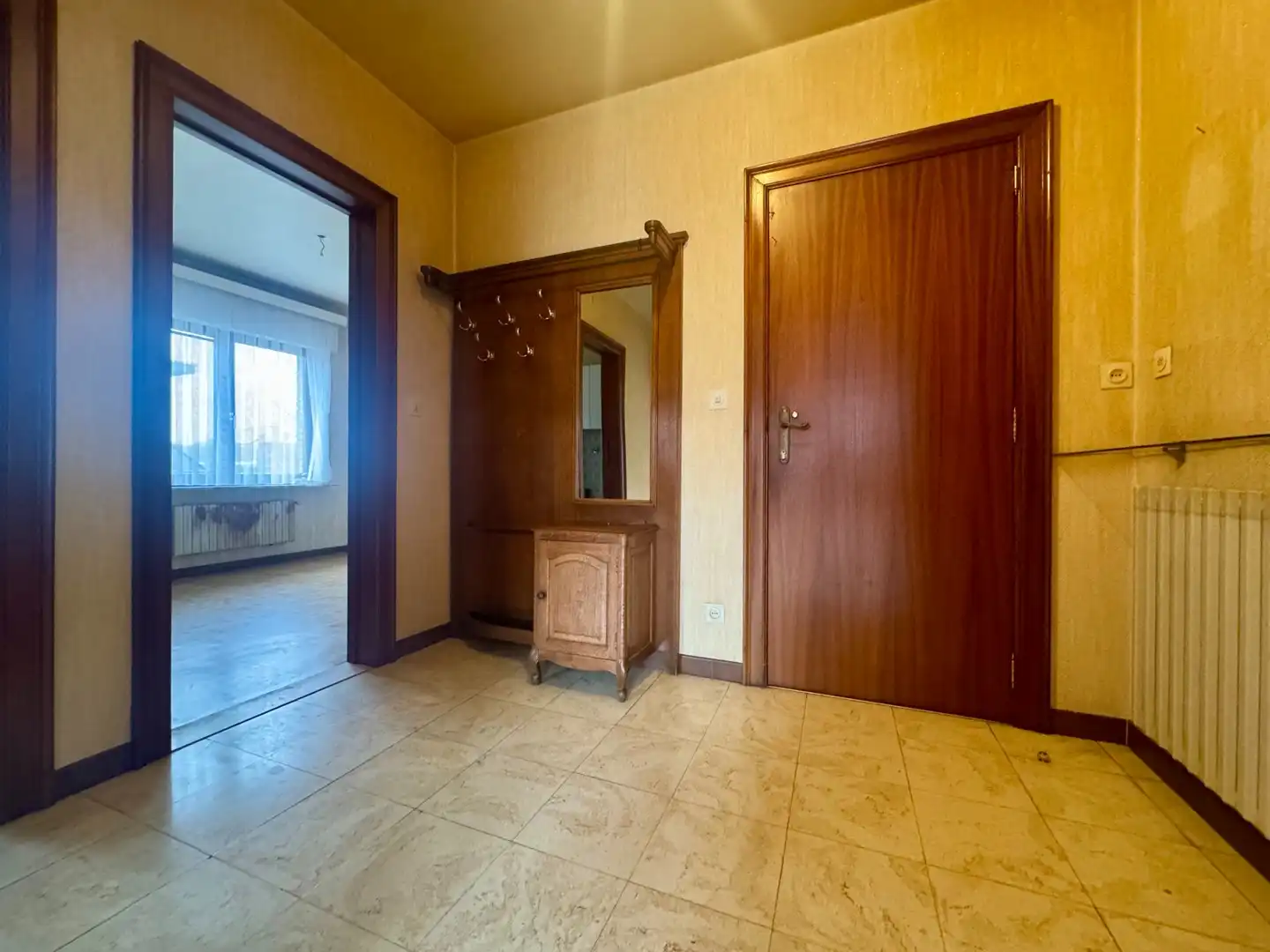 Te renoveren goed gelegen appartement. foto 8