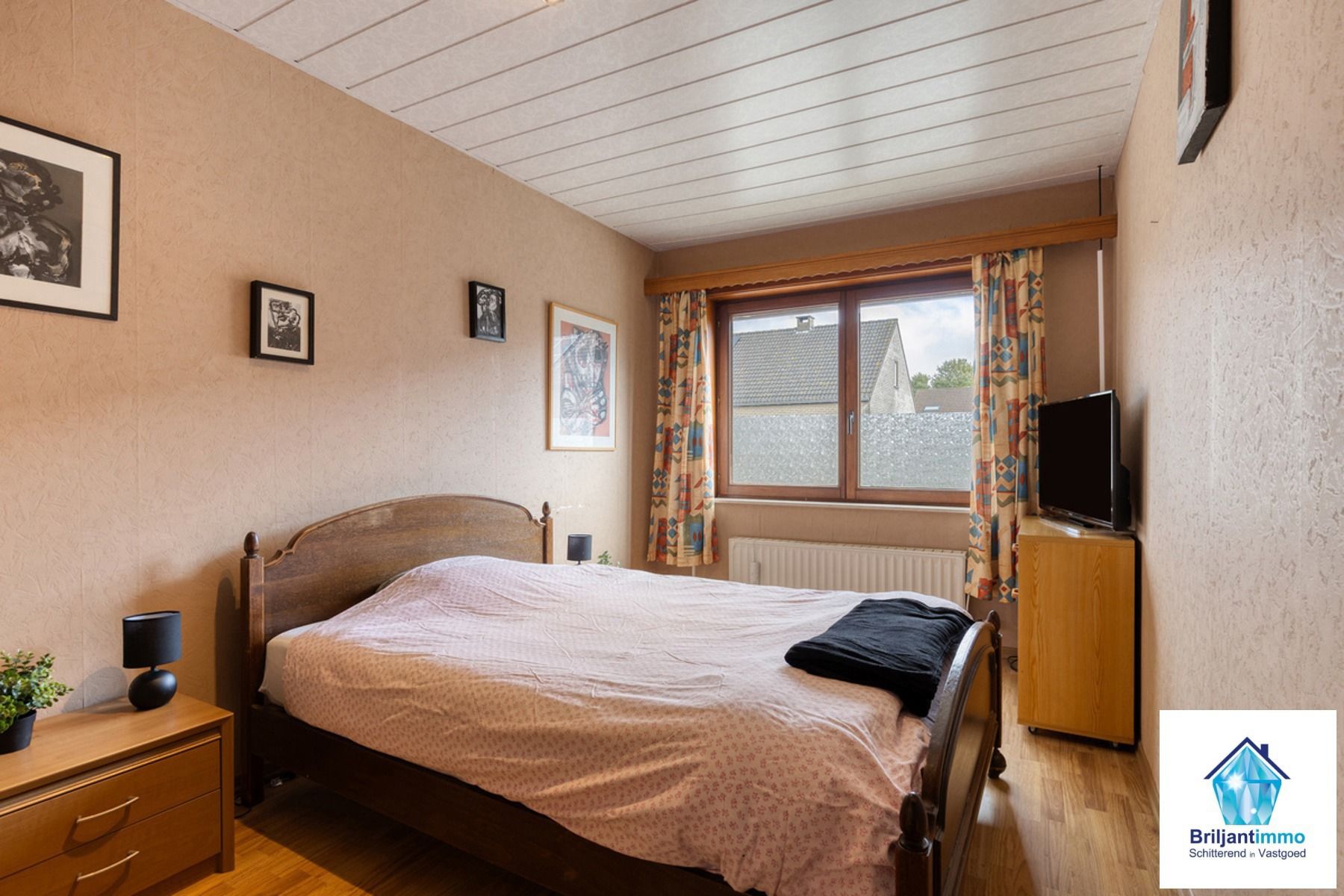 Halfopen bebouwing met veel ruimte op toplocatie foto 22