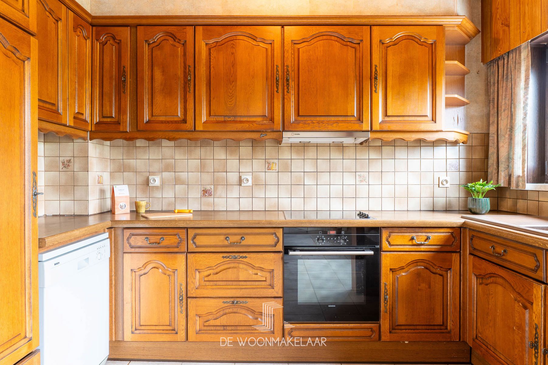 Halfopen bel-etage met 3 slaapkamers, tuin en magnifiek zicht foto 7