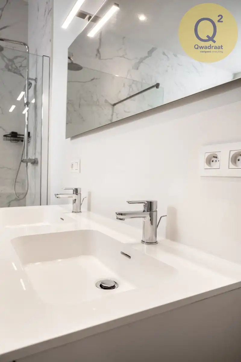 Volledig gerenoveerde woning met 3 slaapkamers nabij Park Spoor Oost foto 18