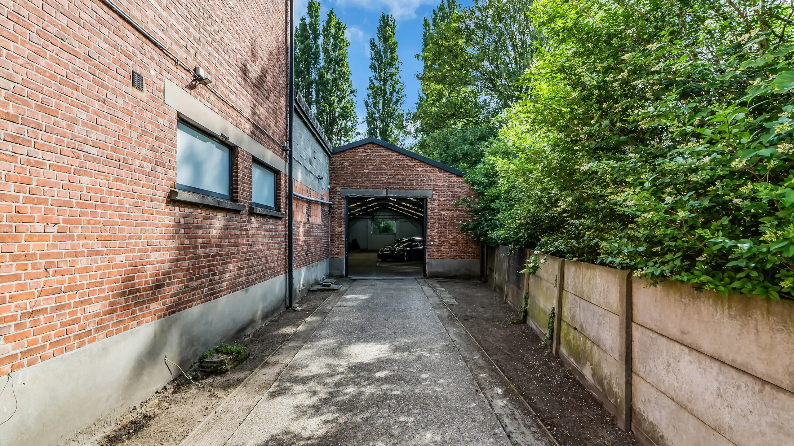 Unieke combinatie van wonen, ondernemen en investeren. foto 2