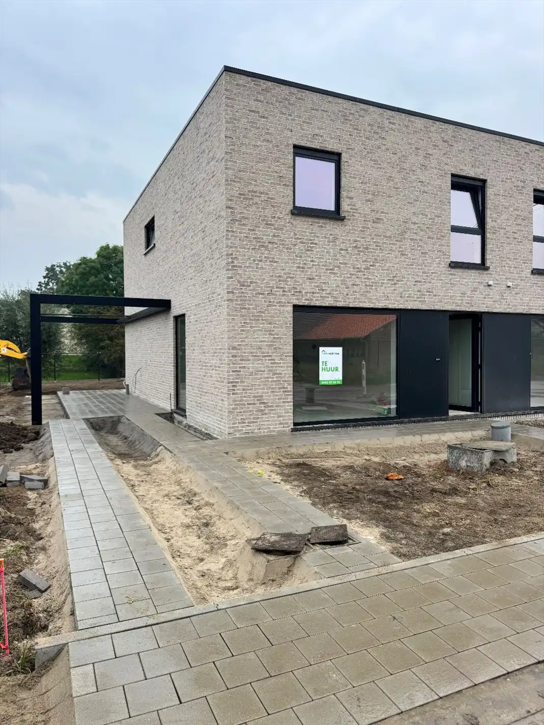 Woning met 3 slaapkamers en carport te Proven  foto 2