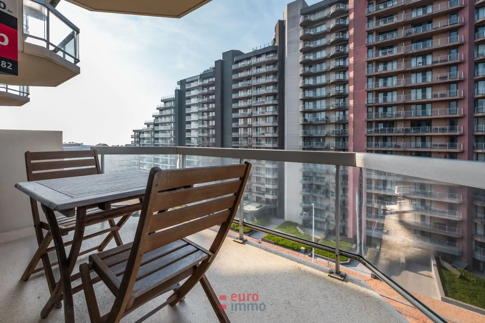 Prachtig gerenoveerde studio met slaaphoek op een héél rustige ligging! foto 8