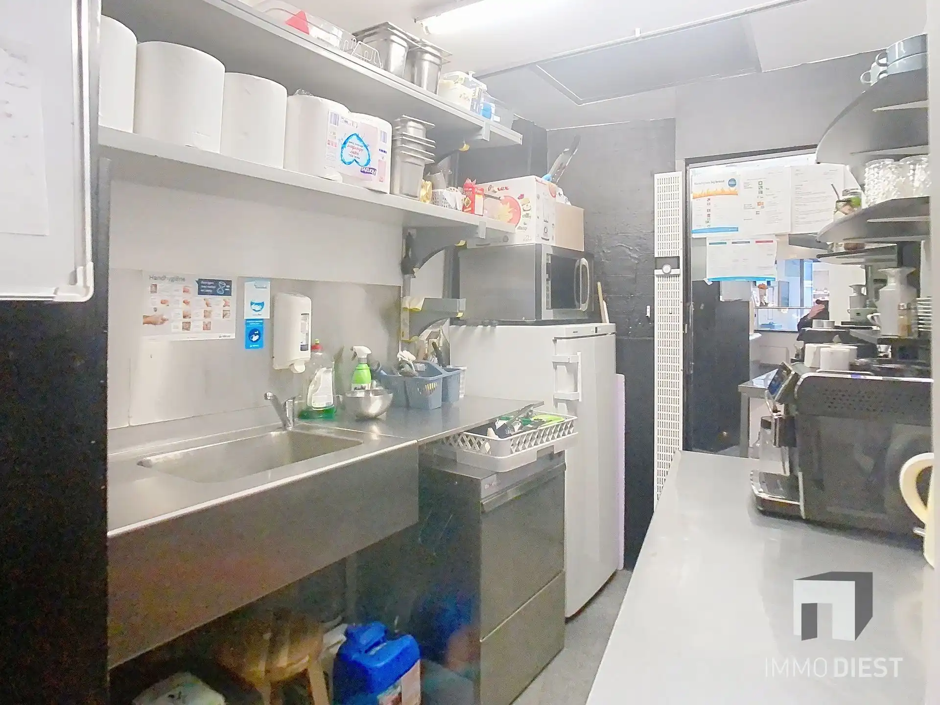 Frituur/broodjesbar over te nemen op topligging  foto 10