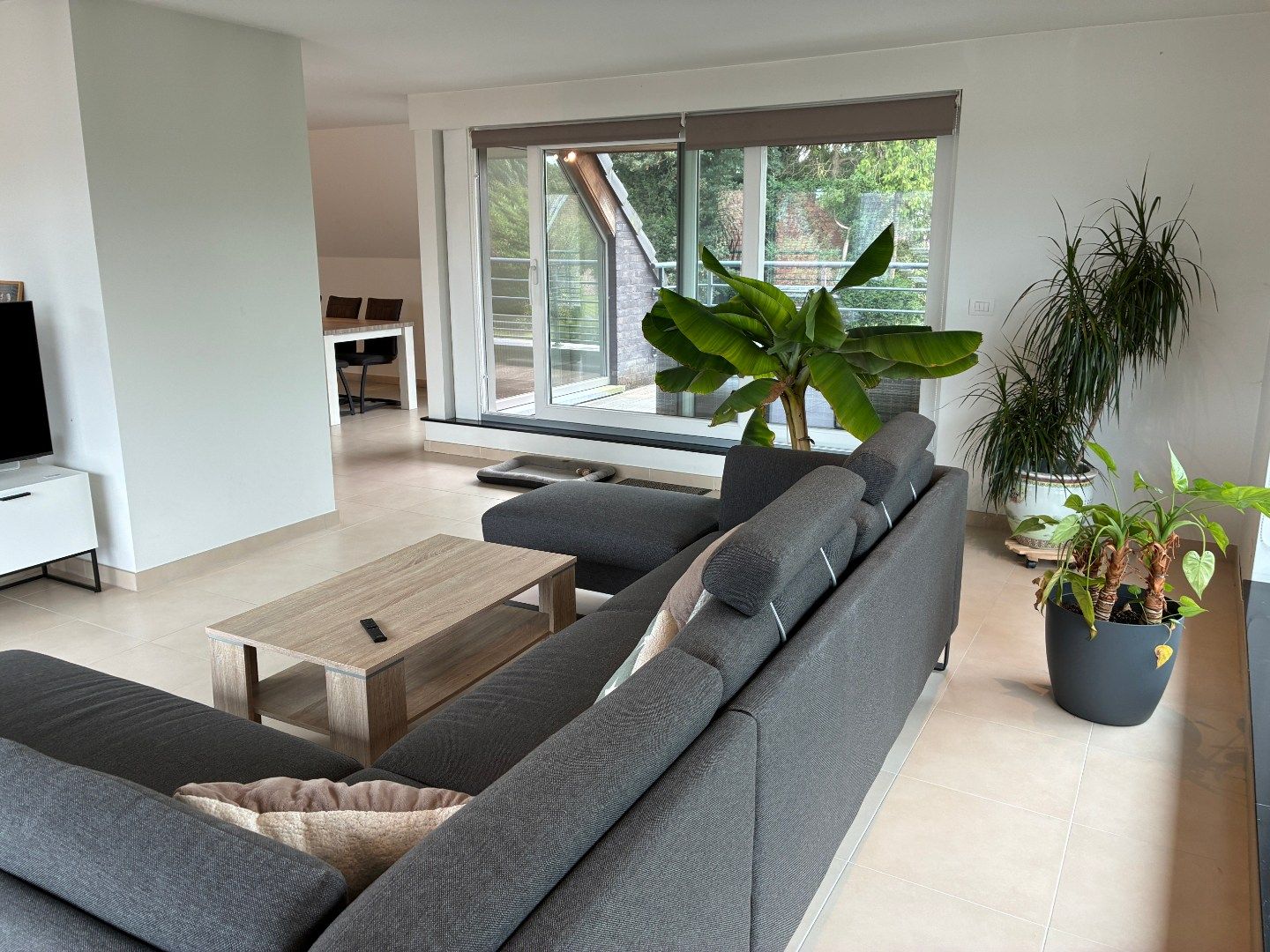 Ruim appartement met 3 terrassen.  foto 3