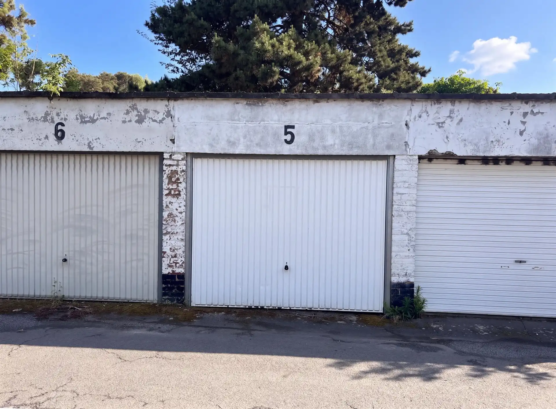 Garagebox te koop in Aalst foto {{pictureIndex}}