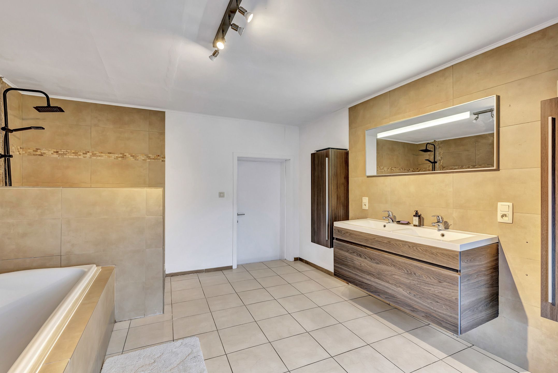 Energiezuinige woning met zuidtuin in Geraardsbergen foto 14