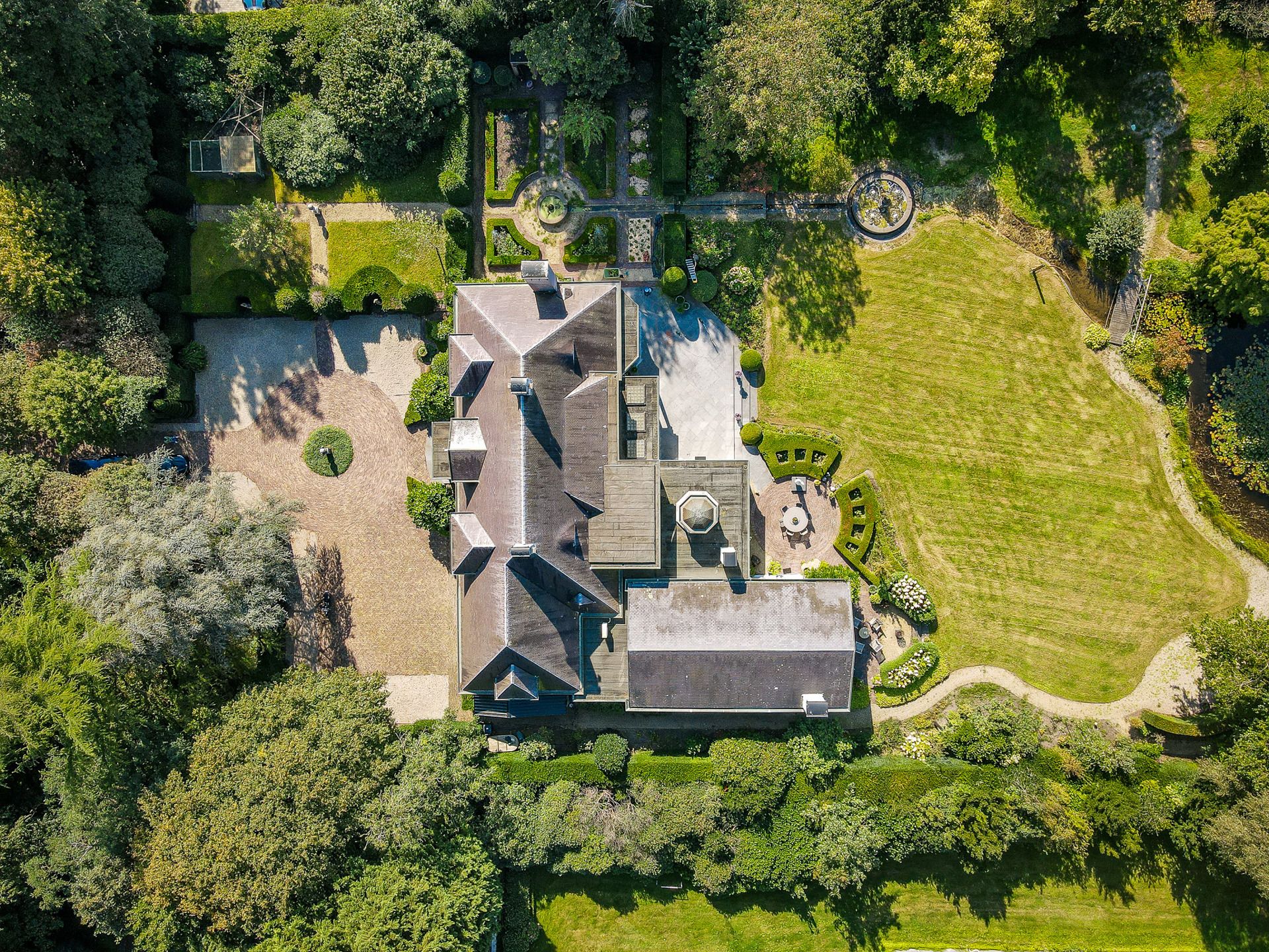 Exclusieve villa op 1.1ha met binnenzwembad, spa en lift  foto 48