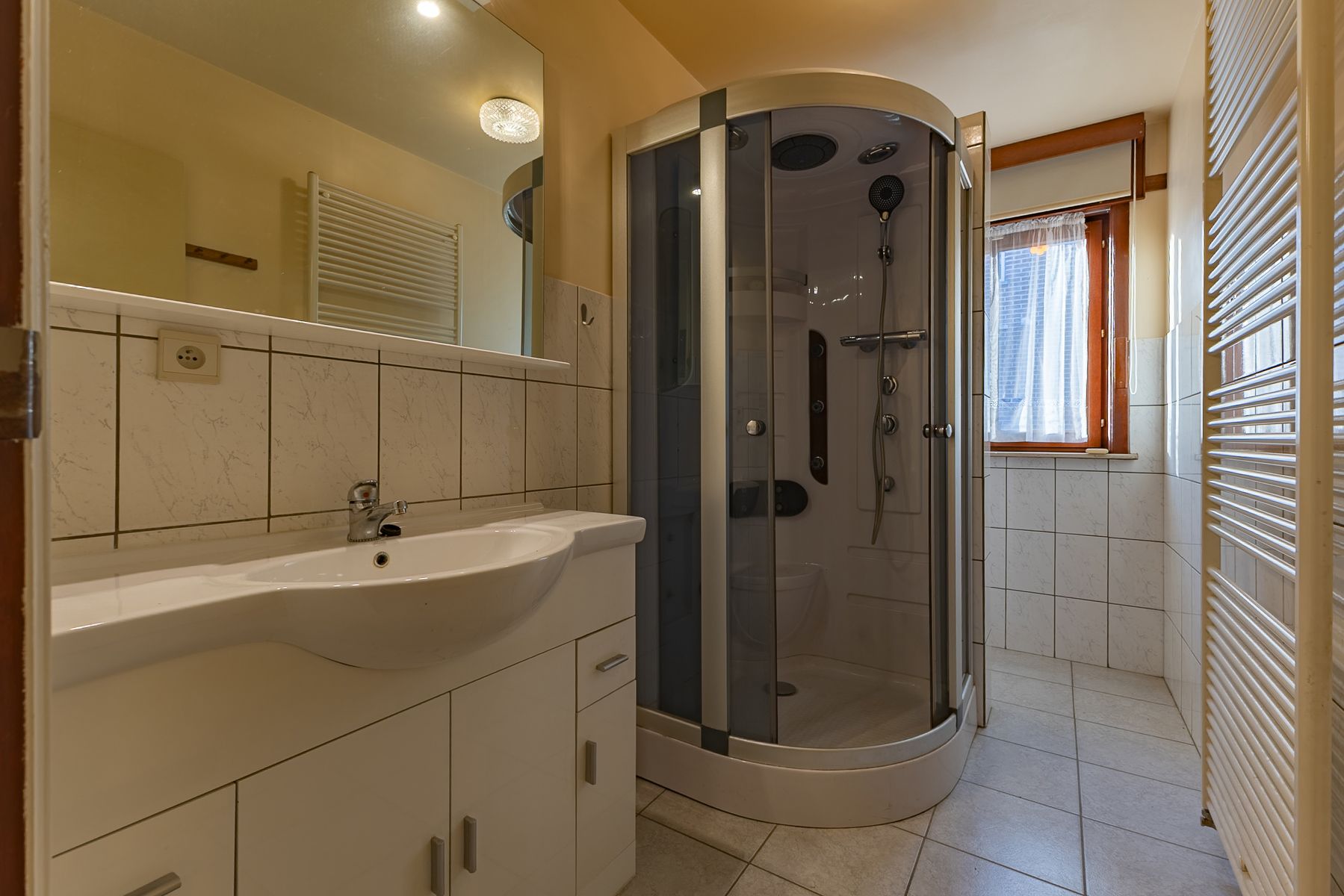 Bungalow met 3 slaapkamers en tuin foto 14