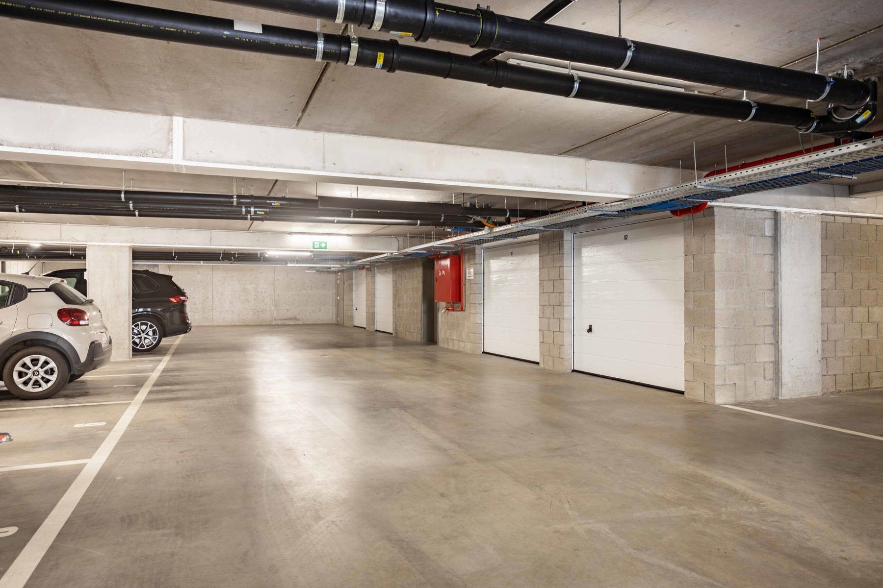 Ruim gelijkvloersappartement met hoogwaardige afwerking foto 22