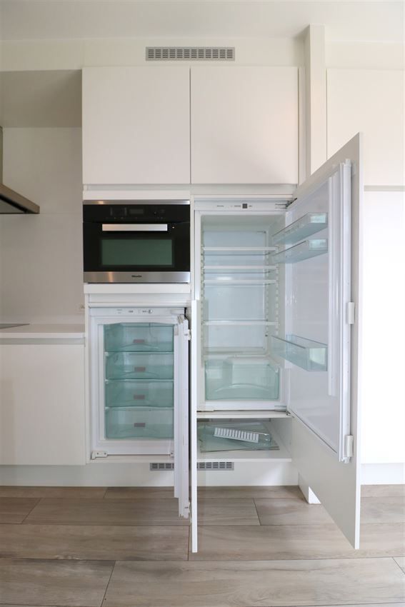 Zonnig appartement met ruim terras, twee slaapkamers in centrum foto 31