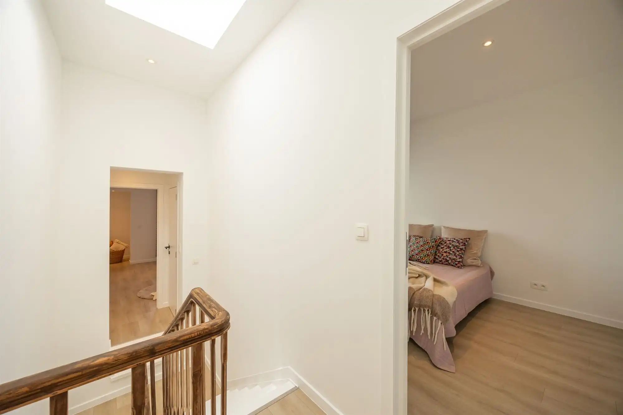 Volledig gerenoveerde woning met 3 slpkmrs en stadskoer foto 16