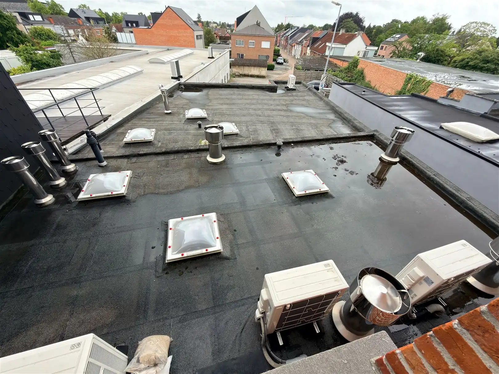 Handelsgelijkvloers, 3 appartementen en eigen parking!! foto 43