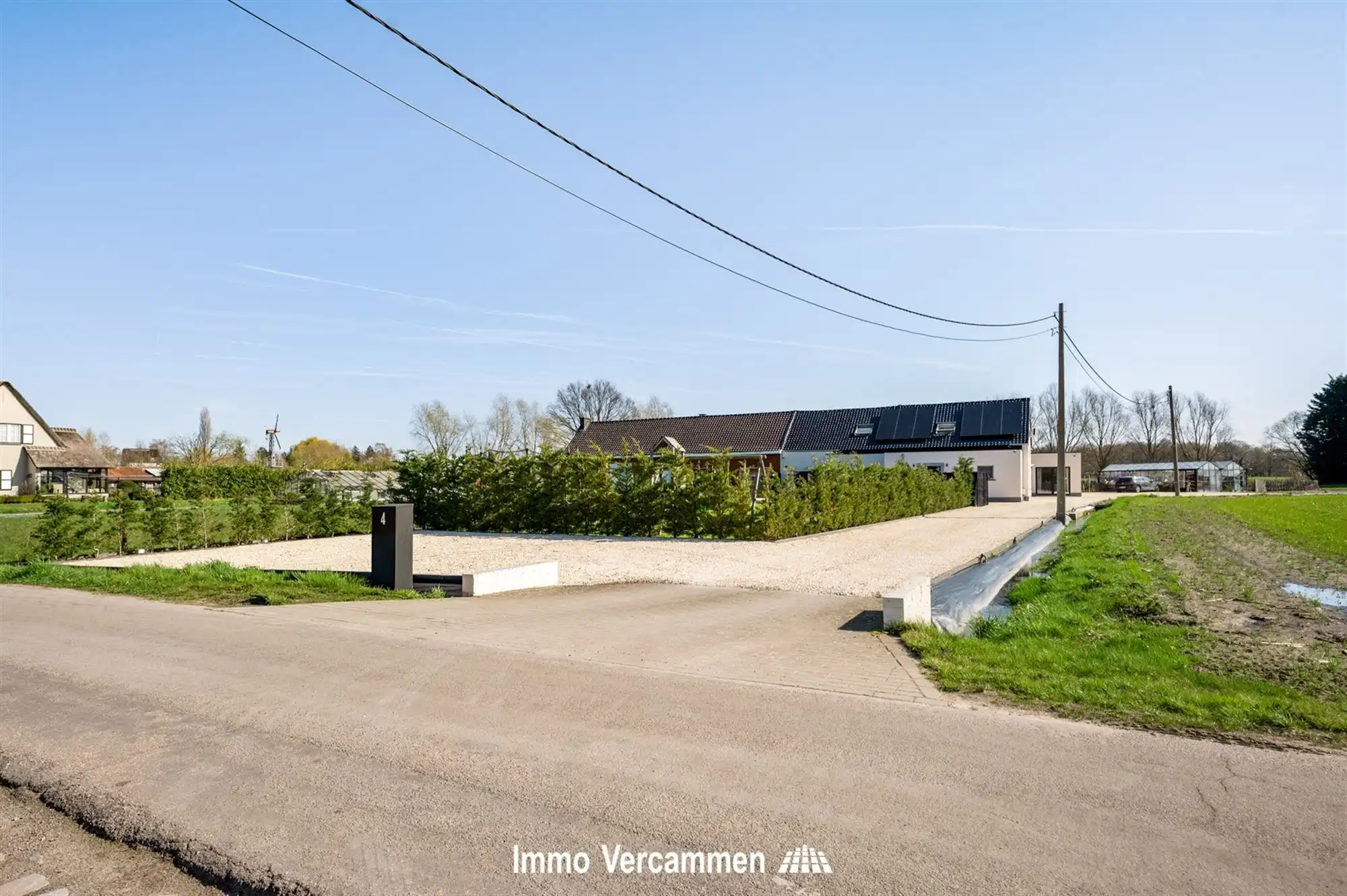 Instapklare woning op een unieke locatie te Onze-Lieve-Vrouw-Waver foto 2