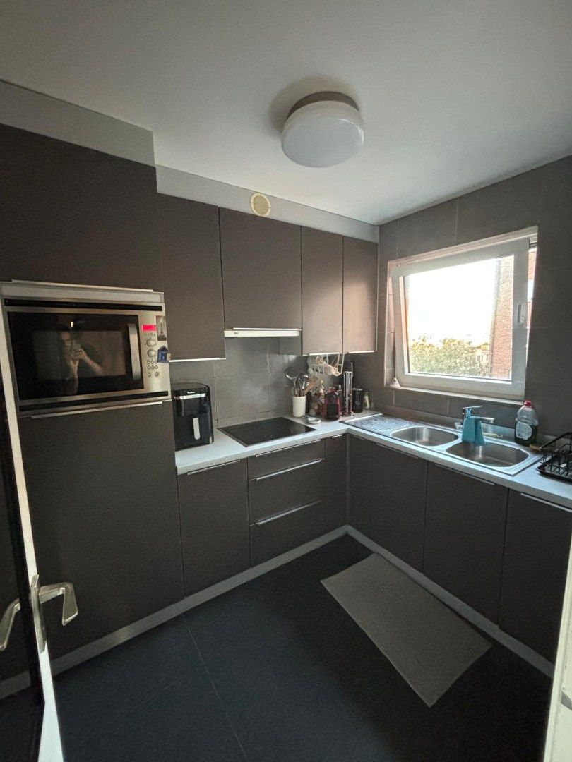 Gerenoveerd instap klaar bemeubeld 1 slaapkamer appartement in Leuven centrum foto 4