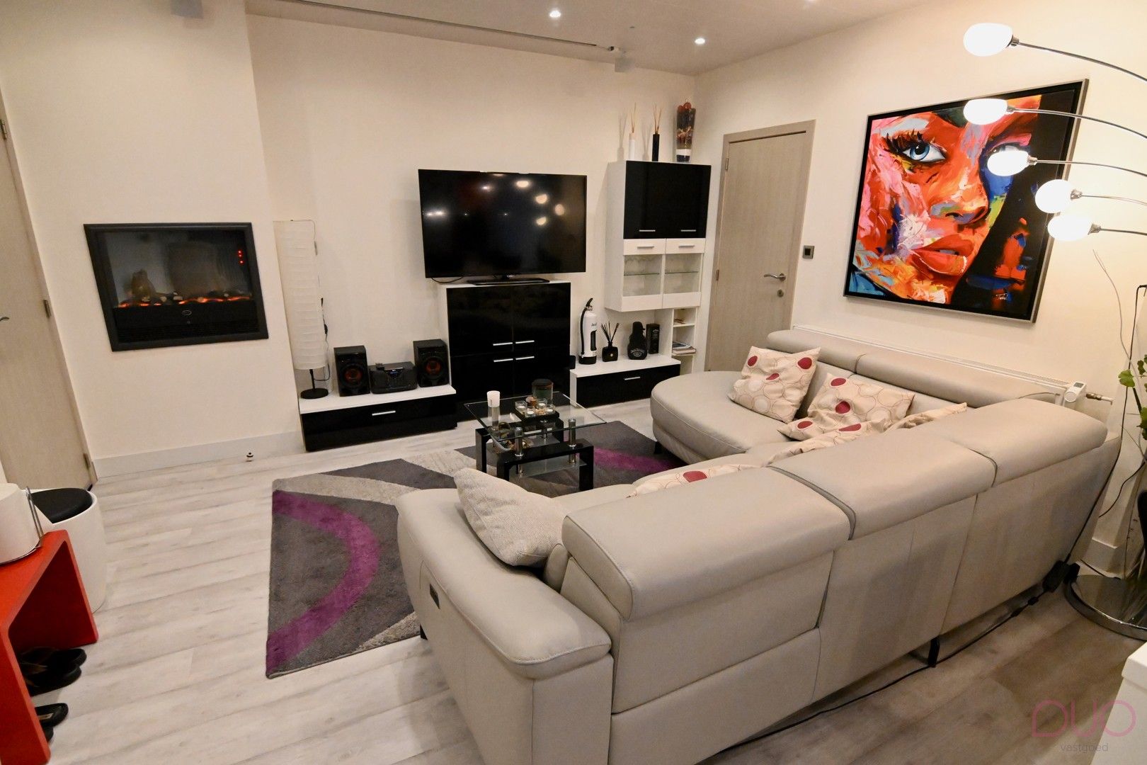 Stijlvol wonen vlak bij zee – volledig gerenoveerd gelijkvloers 3 slaapkamer appartement in de statige Warschaustraat foto 8