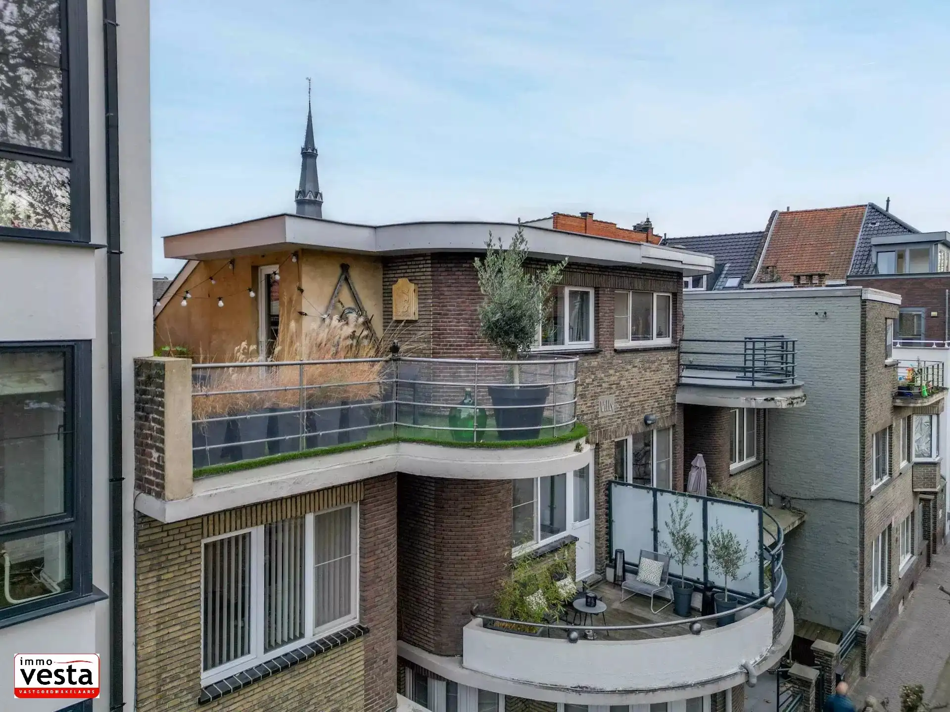 Art-deco stadswoning met ideale ligging foto 24