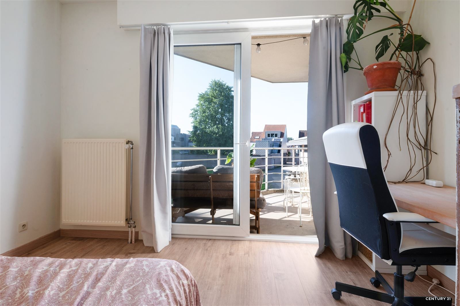 Lichtrijk en instapklaar appartement op toplocatie in Gent! foto 13