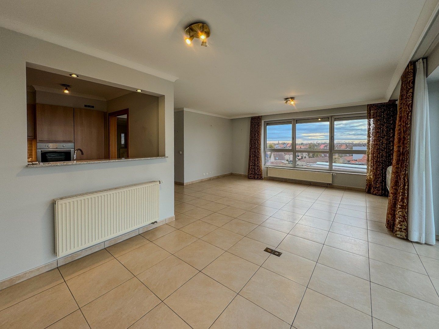 Ruim appartement met 2 slaapkamers en terras met prachtige vergezichten! foto 7