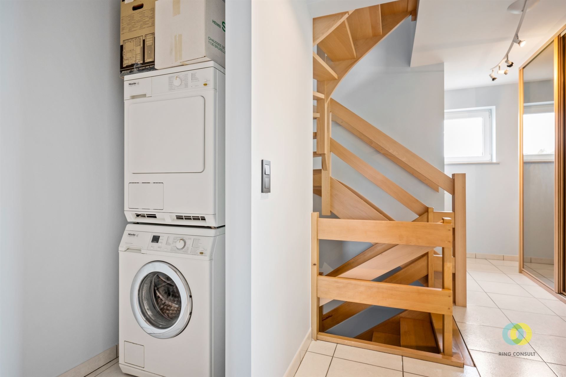 Goed onderhoud HOB met autostaanplaats foto 10