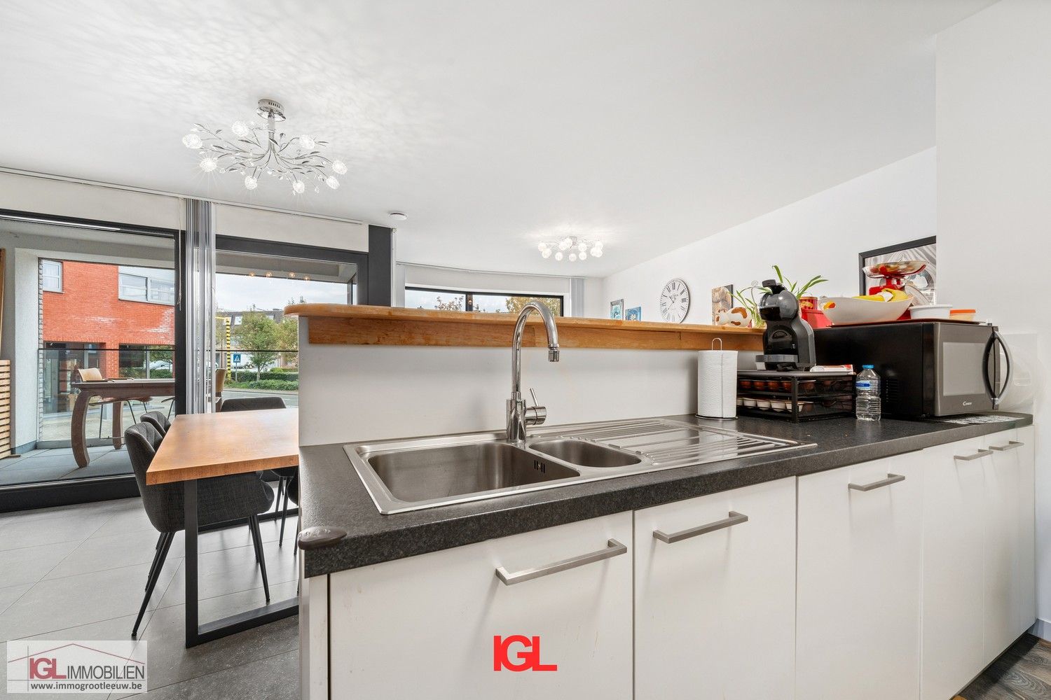 Luxe gelijkvloersappartement met tuin te koop in centrum Vlezenbeek foto 6