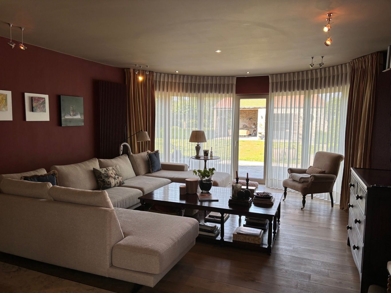 Prachtige villa met 3 slpk te huur! foto 4