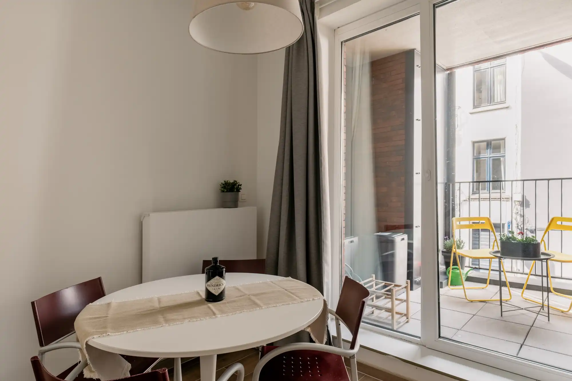 Functionele studio met terras, gemeenschappelijke binnentuin en ondergrondse autostaanplaats(en). foto 9