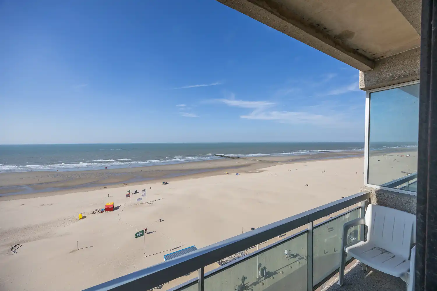 Gezellig studio met terras en frontaal zeezicht in Middelkerke foto 6