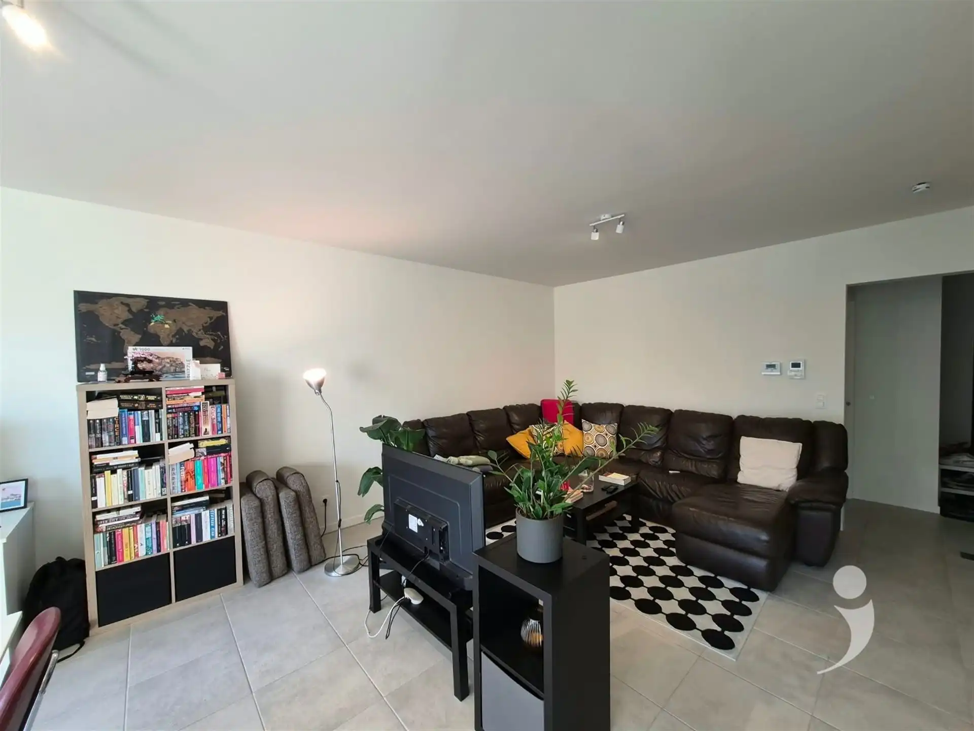 Recent gelijkvloers appartement met staanplaats voor de wagen foto 7