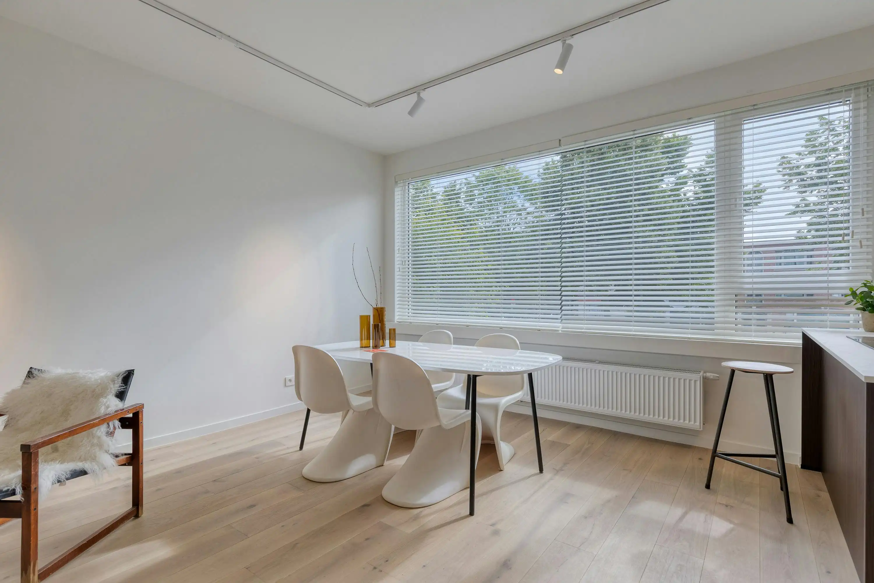 Luxueus 3-slaapkamerappartement met terras te koop in Wilrijk foto 4