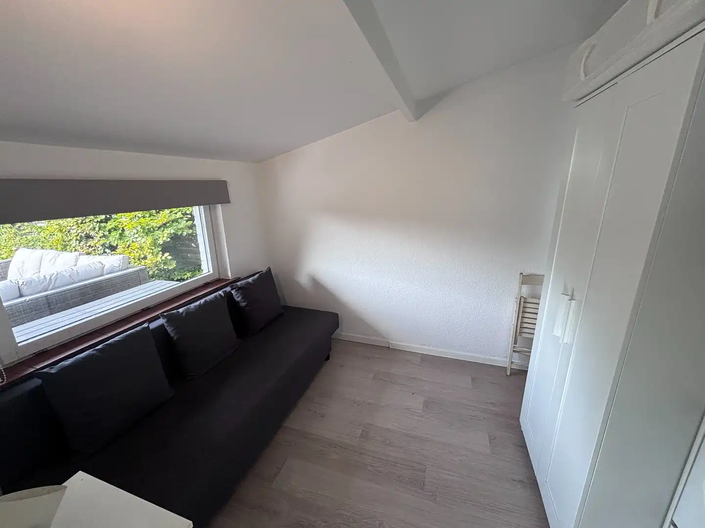 Charmant vakantiehuisje te koop in Oostduinkerke - instapklare woonruimte en een afgewerkt terras wachten op jou! foto 9