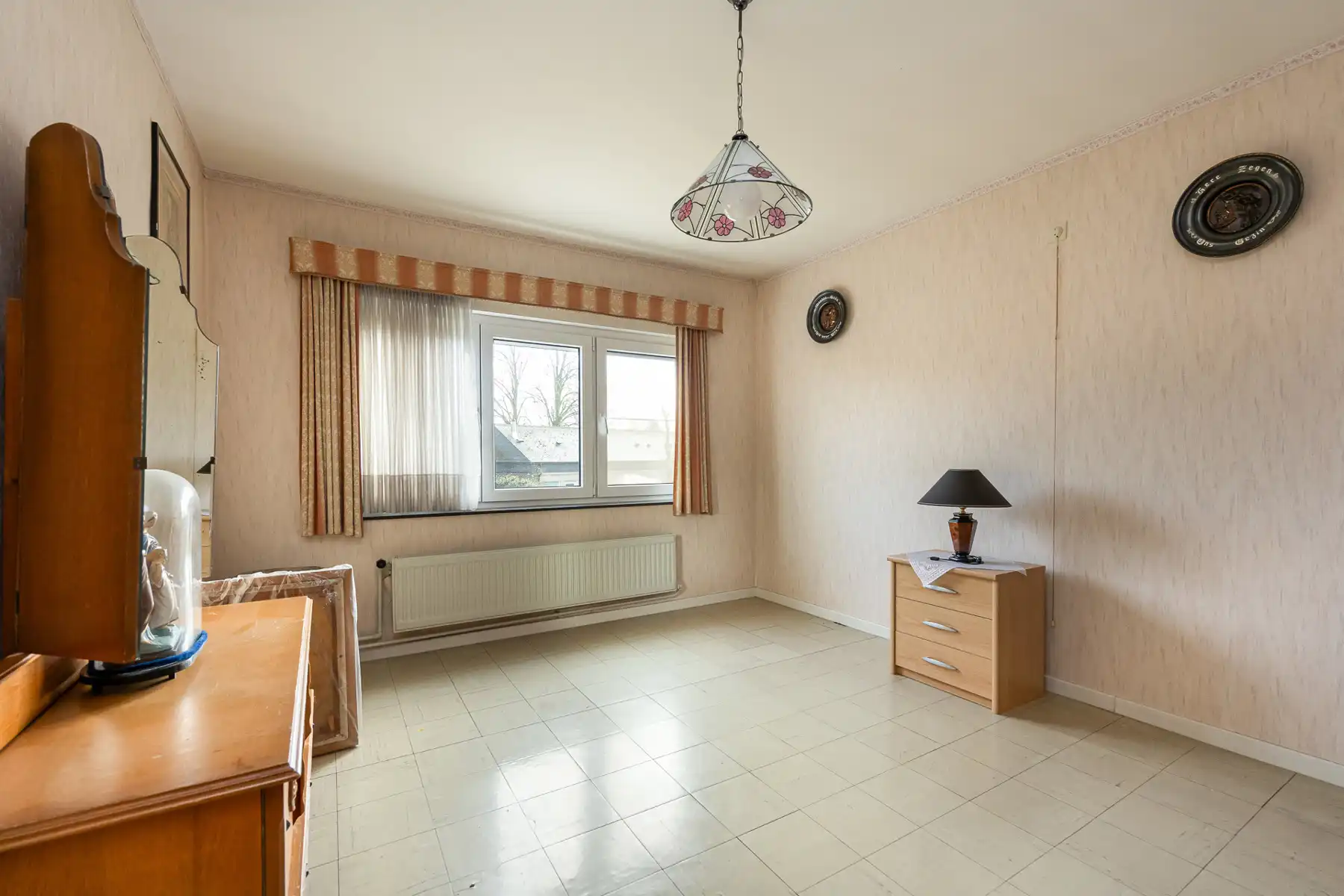 Halfopen bebouwing met 3 slaapkamers en garage op een perceel van 315m². foto 10