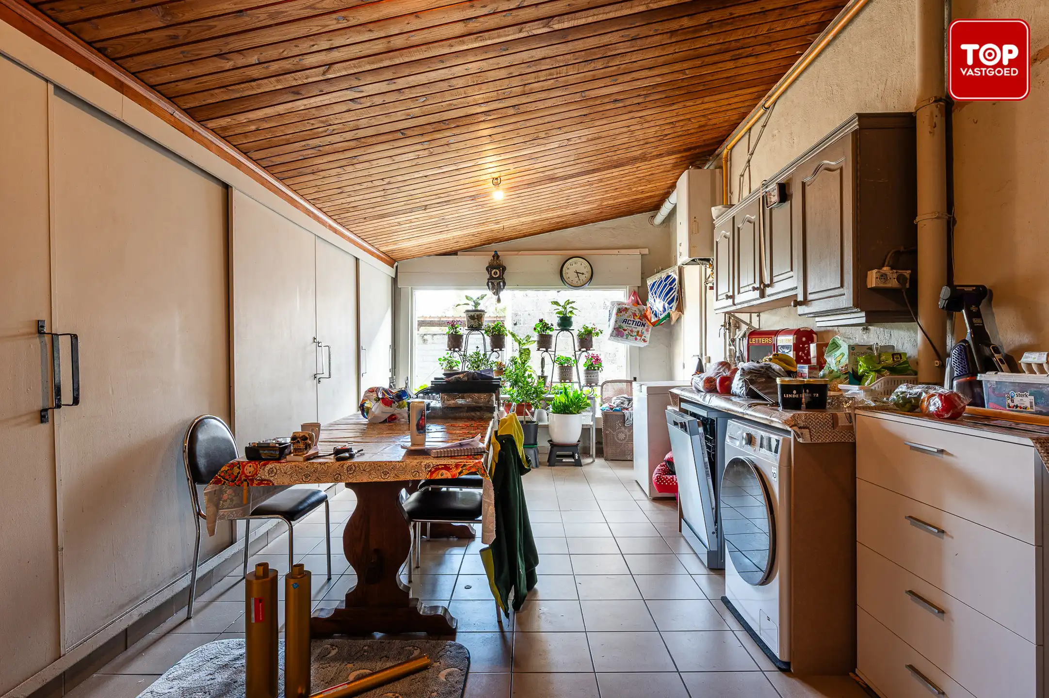 Landelijk gelegen woning met veel potentieel foto 10