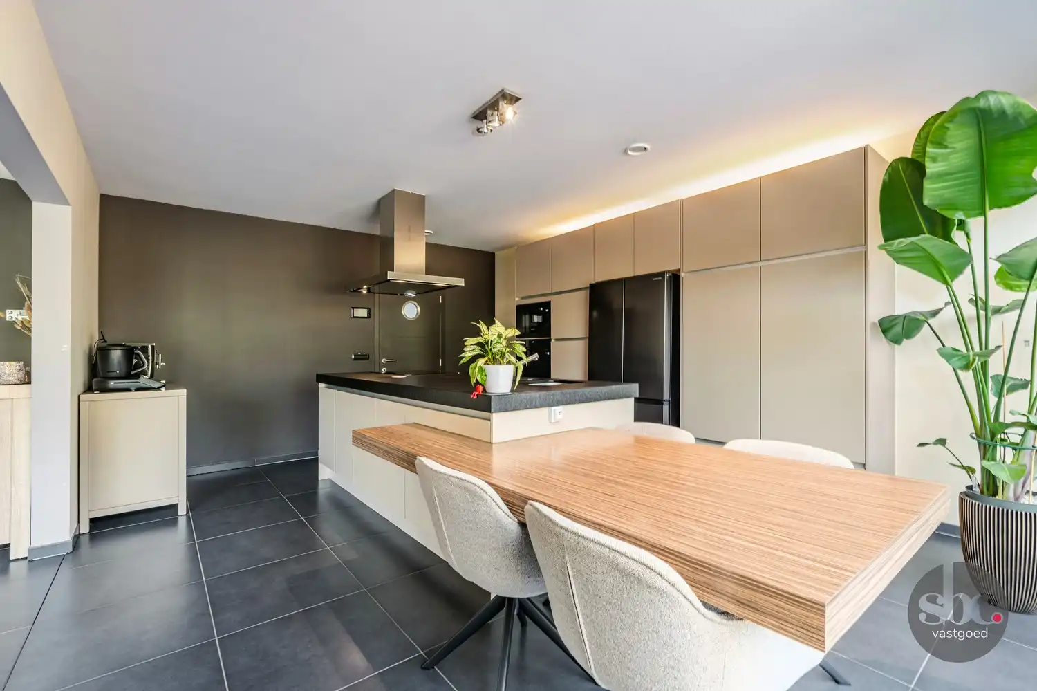 Moderne villa op riant perceel met verwarmd zwembad te Zonhoven foto 8