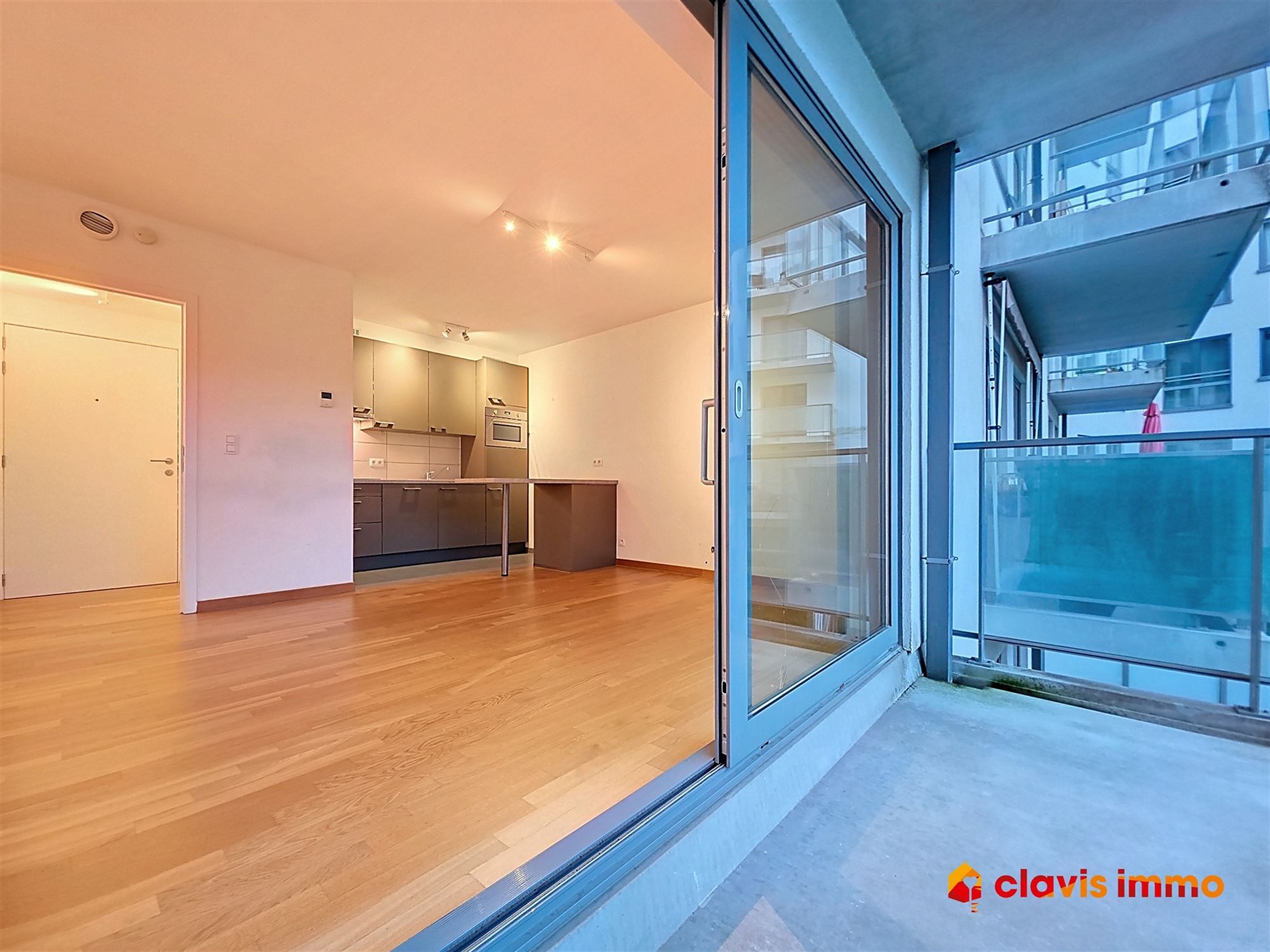 Studio met mooi terras foto 11