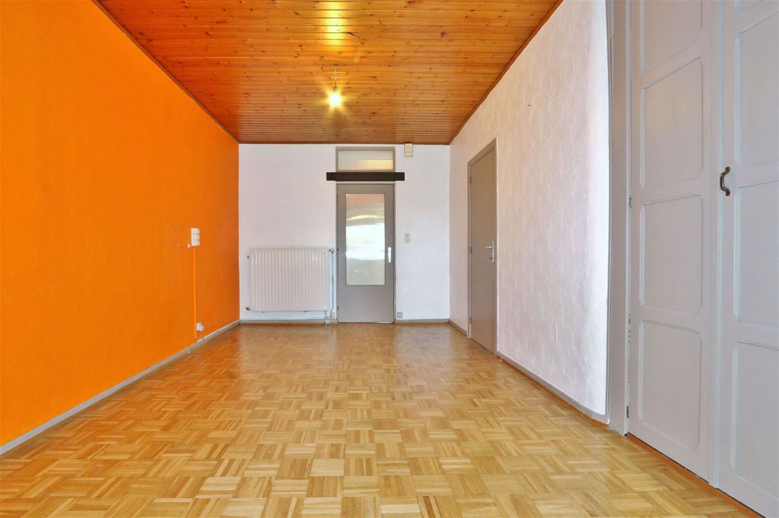 Opbrengstwoning met 2 appartementen en 3 garageboxen foto 6