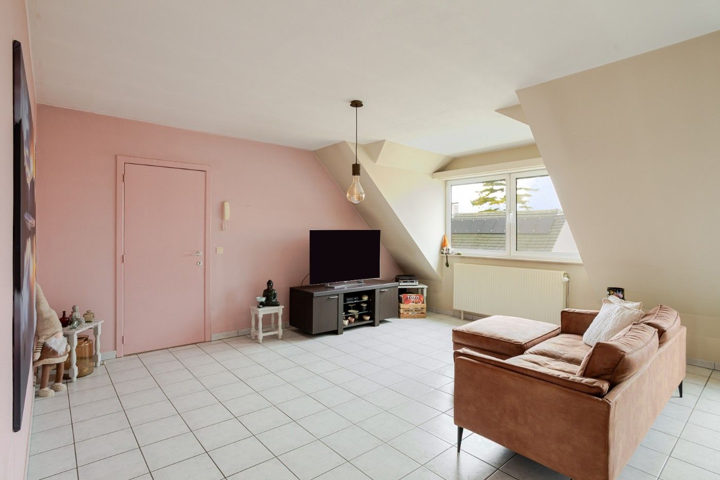 Gezellig, instapklaar dakappt. met 2 slpk. en ruim balkon foto 4