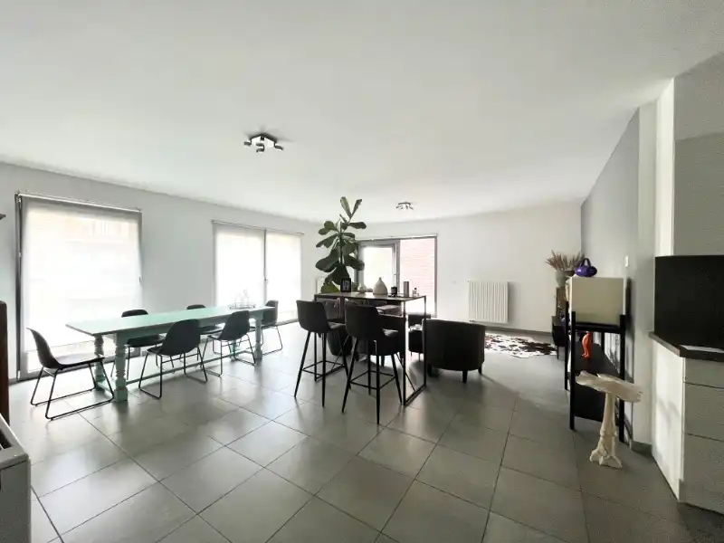Ruim modern appartement in centrum met terras! foto 4