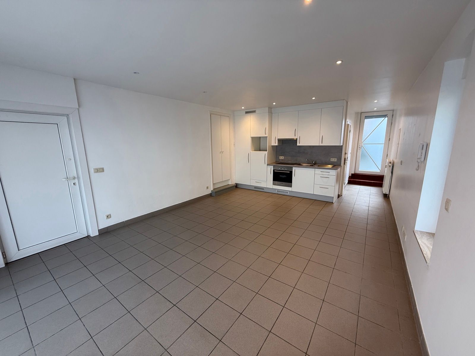 Opbrengsteigendom 2 appartementen en 2 commerciële ruimtes foto 30