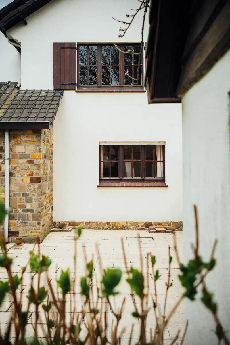 Karaktervolle open bebouwing op een prachtig groen perceel foto 27