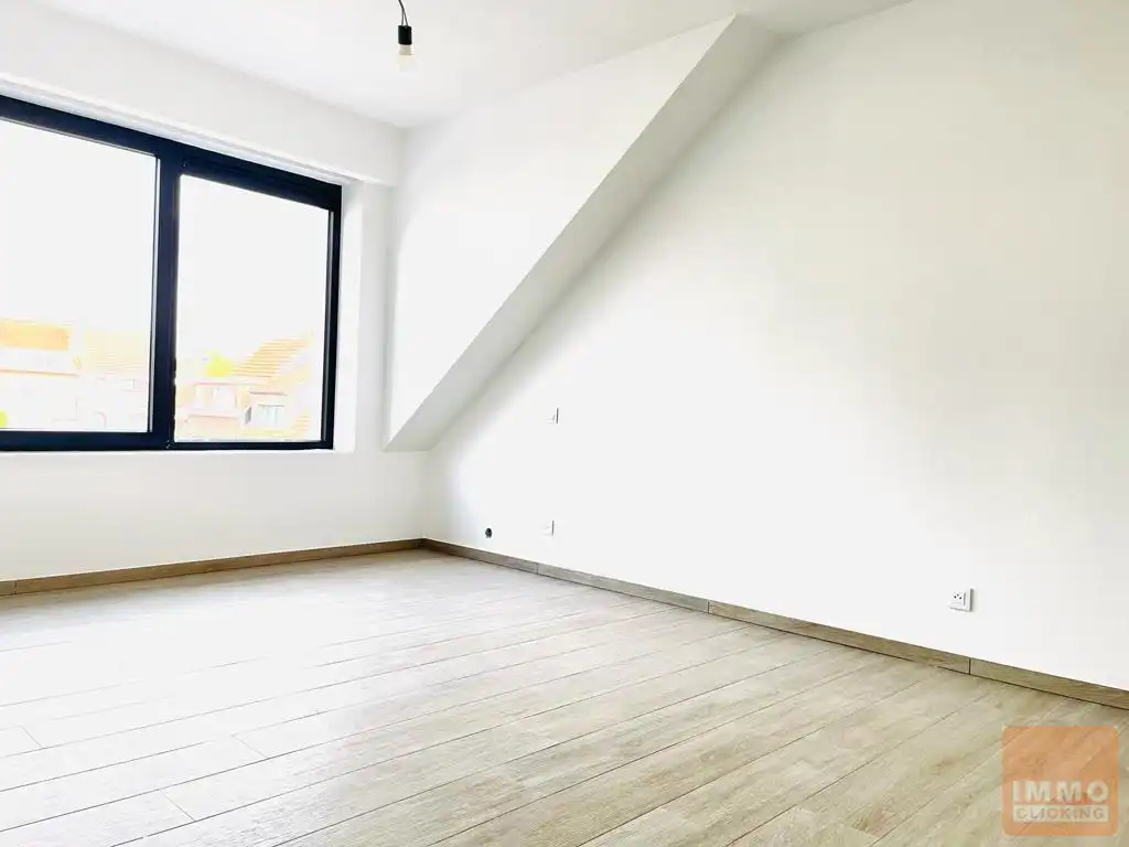 Stijlvol 2 slaapkamerappartement met ruime stadstuin foto 9