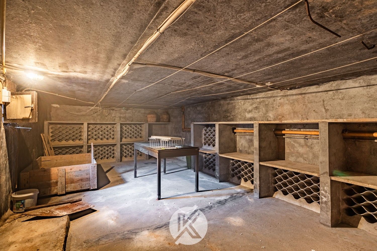 Robuuste woning met omliggende weides foto 14