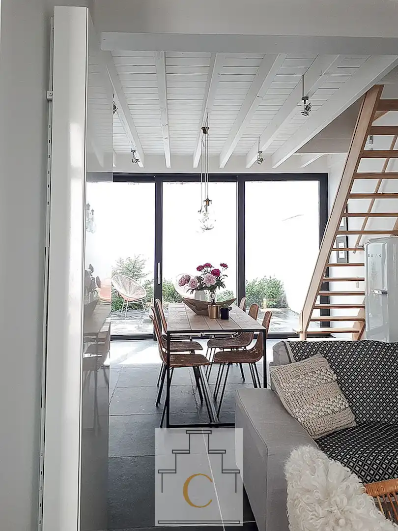 Trendy stadswoning - totaalrenovatie, strakke lijnen en een keitof terras - topligging Moerstraat foto 13