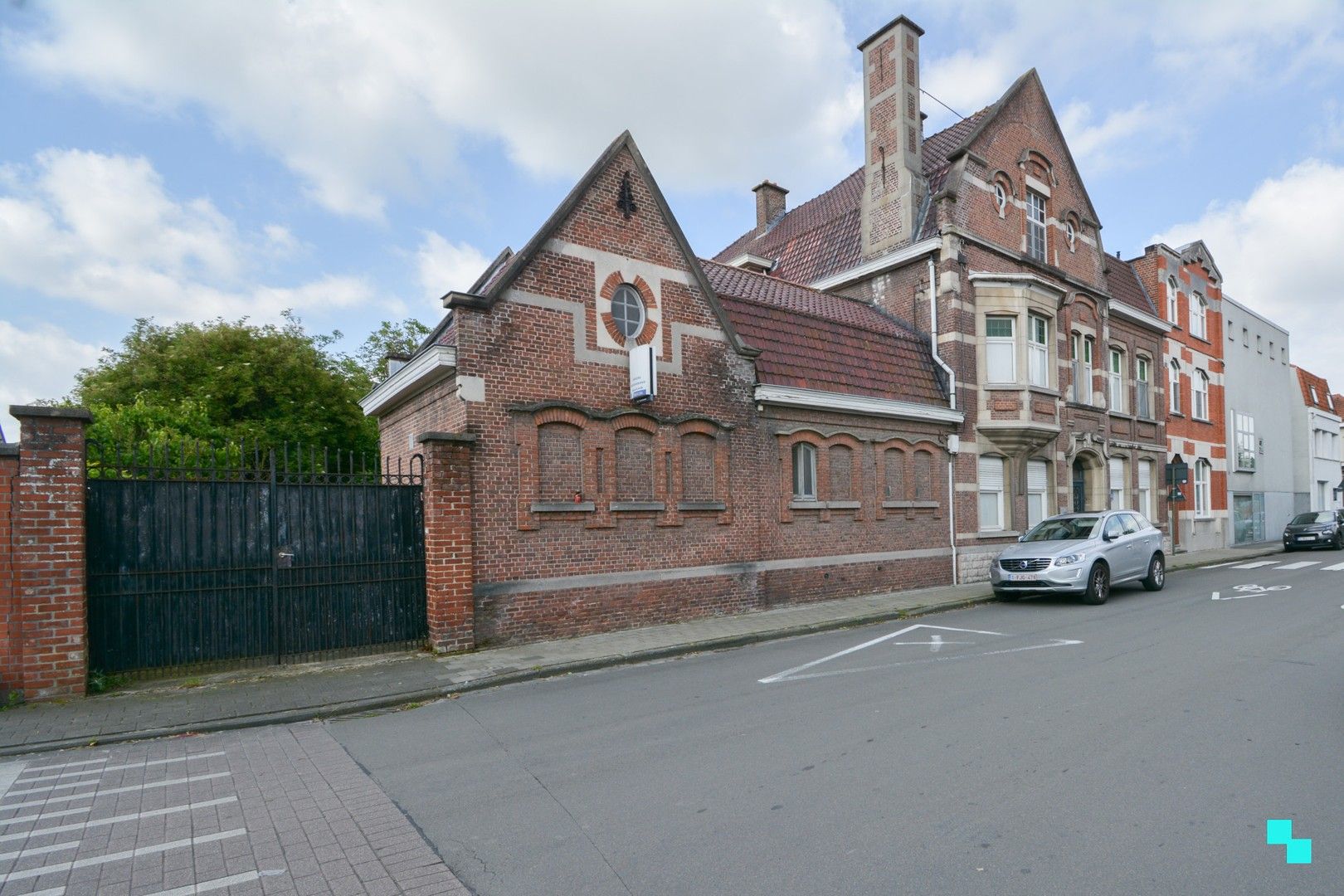 Prachtige eclectische burgerwoning in hartje Izegem foto 37